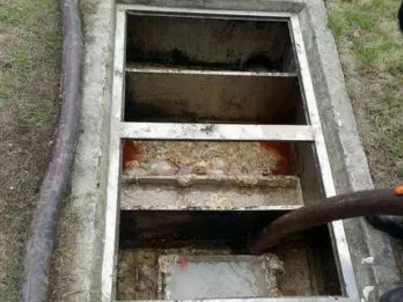 叠彩隔油池清理